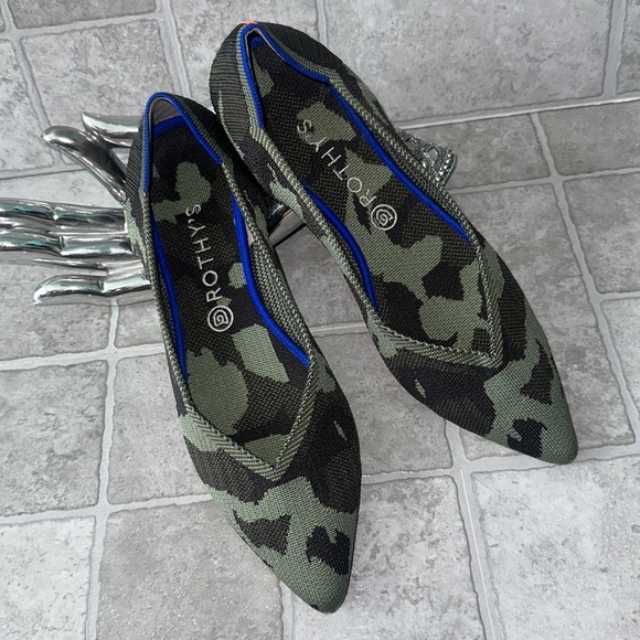 💚Rothy’s The Point Camo Flats💚 - Picture 4 of 15
